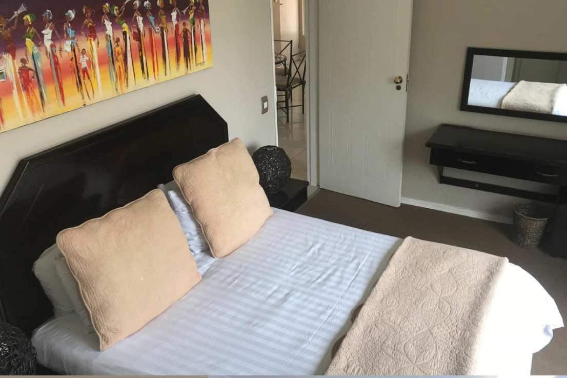 Daisy St -One Bedroom Apartment جوهانسبورغ المظهر الخارجي الصورة